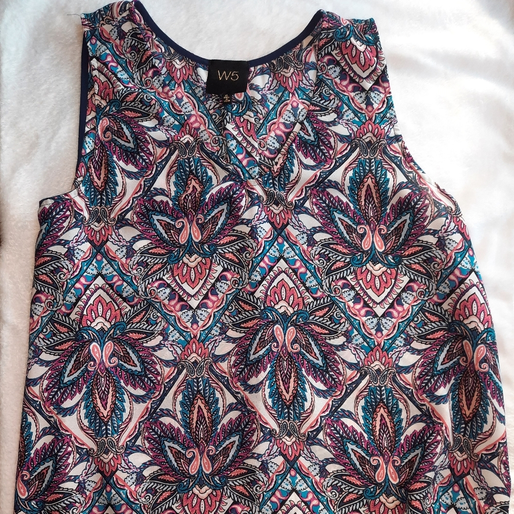 W5 sleeveless printed shirt